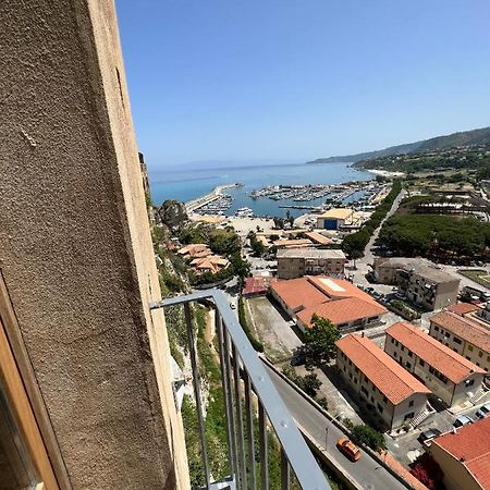La Rupe Apartments Тропеа Екстериор снимка