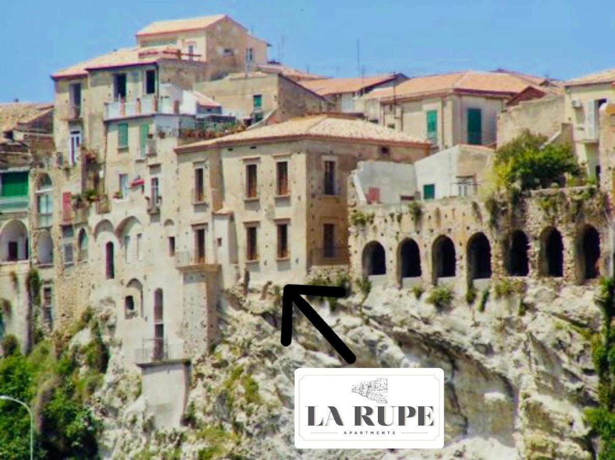 La Rupe Apartments Тропеа Екстериор снимка