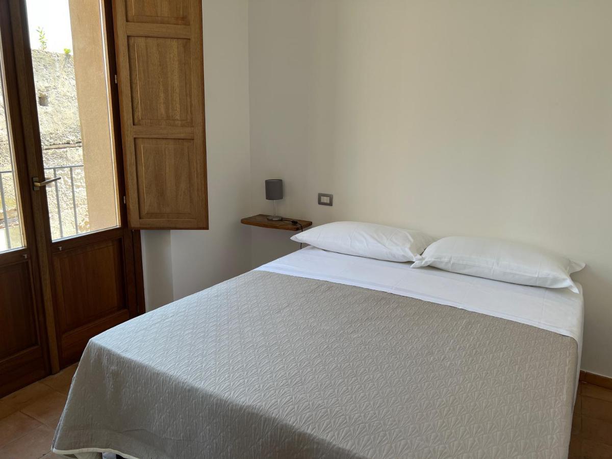 La Rupe Apartments Тропеа Екстериор снимка