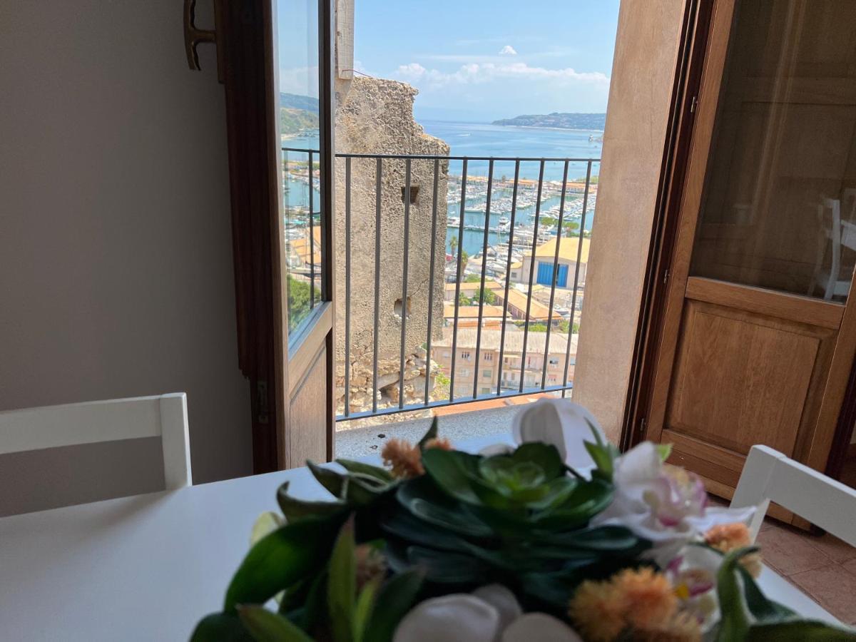 La Rupe Apartments Тропеа Екстериор снимка