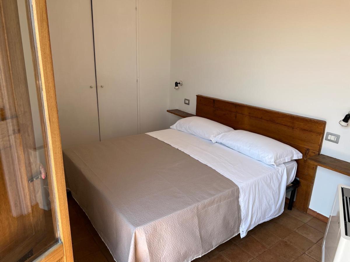 La Rupe Apartments Тропеа Екстериор снимка