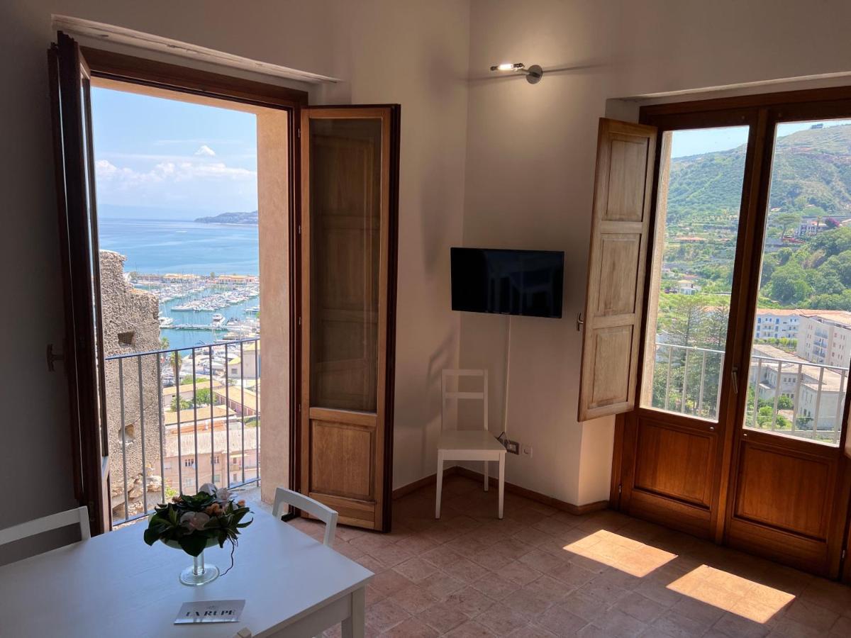 La Rupe Apartments Тропеа Екстериор снимка